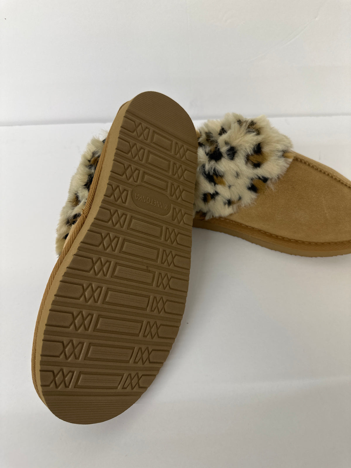 Minnetonka slip on mule slipper