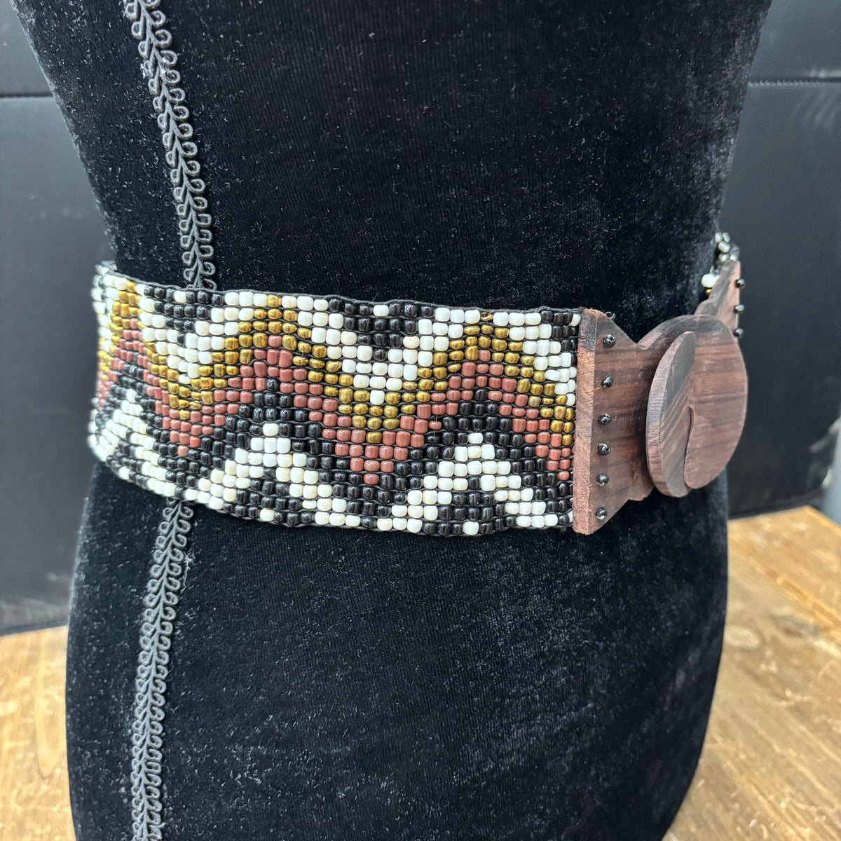 Wood Clasp Black Bead Chevron Stretch Belt