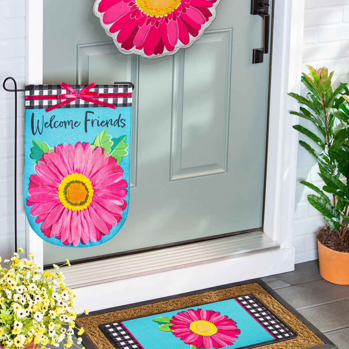 Welcome Friends Daisy Burlap Garden Flag