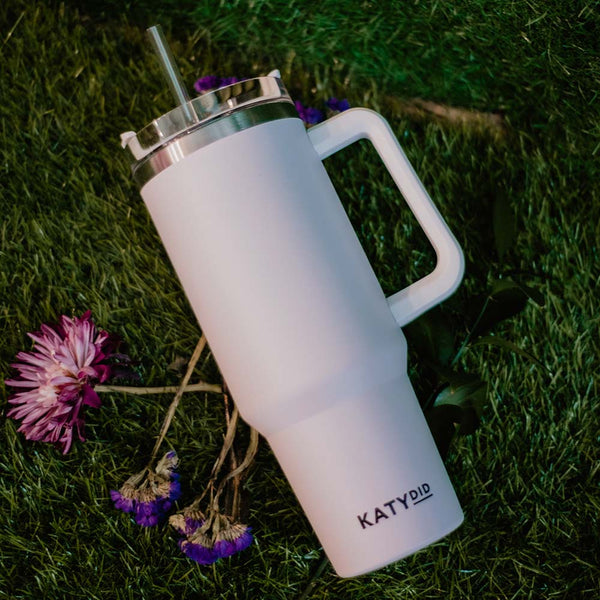 https://www.mysecretgarden.com/cdn/shop/files/40-oz-coffee-tumbler-white_9ee7beac-c473-470e-a011-cb5b4cb2133e_grande.jpg?v=1682431650