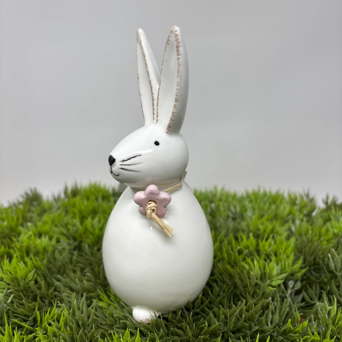 Dolomite Bunny w/ Flower Raffia Bow Figurine