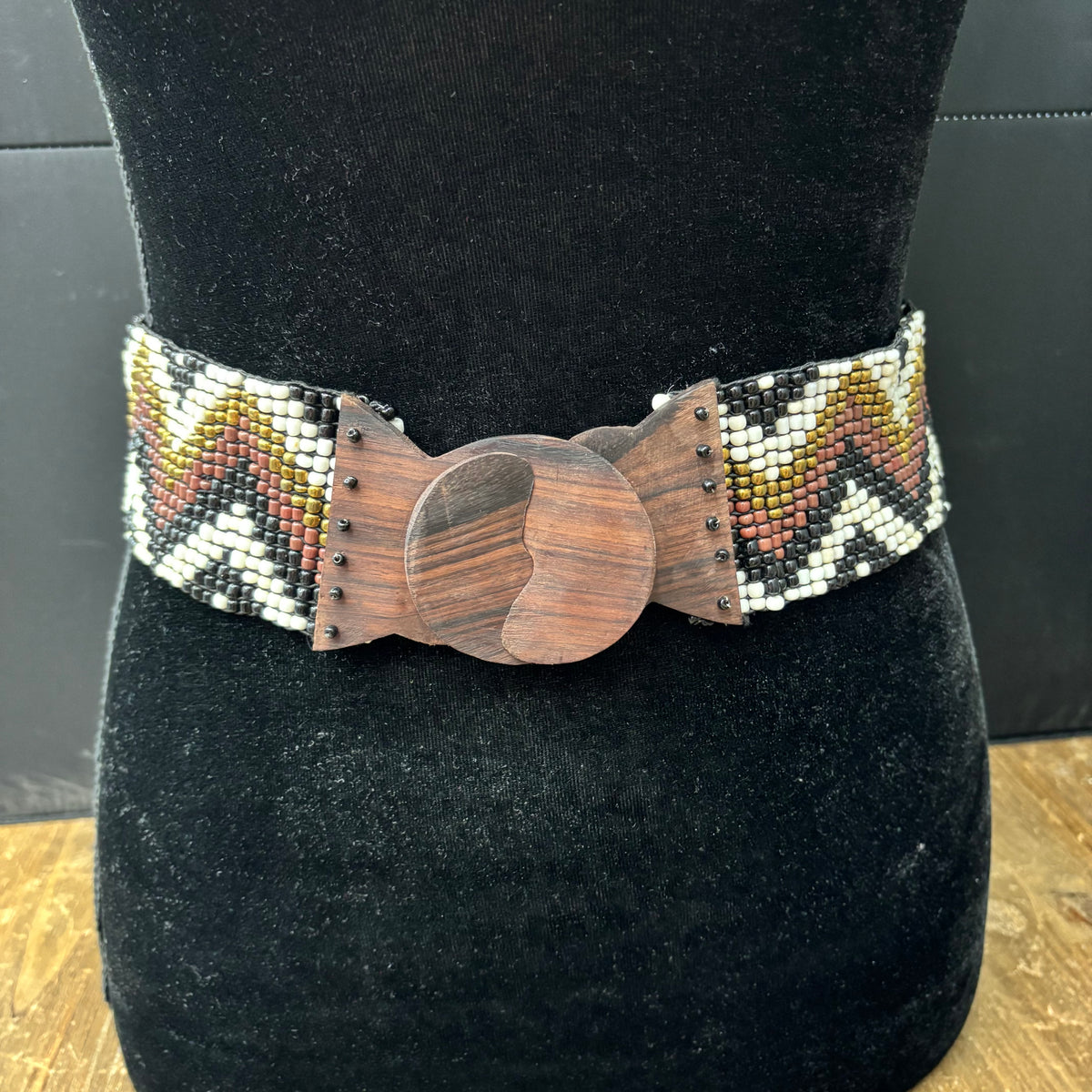 Wood Clasp Black Bead Chevron Stretch Belt