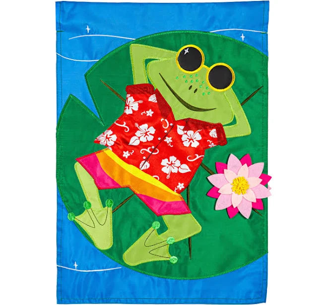 Frog&#39;s Summer Vacation Garden Flag